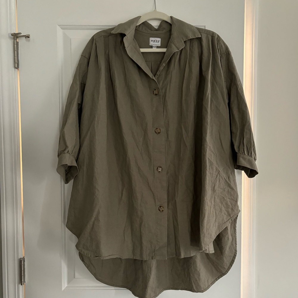 Esby Chelle Top - olive. Size XS/S